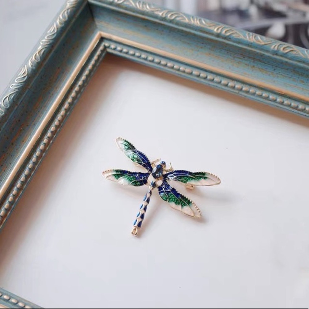 Vintage dragonfly brooch